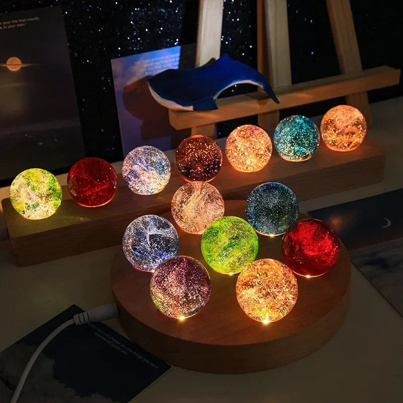 Bunte Glassternkugel Leuchtender Planet